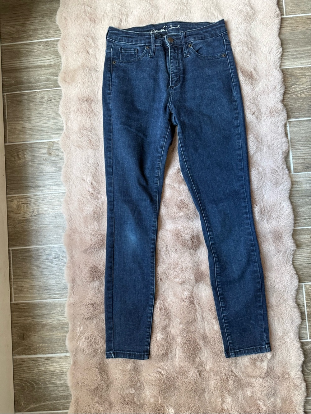 Universal Thread skinny jeans, size 4